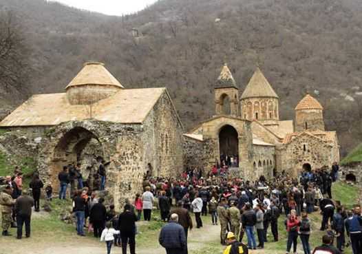 «Ուրախ Զատիկ»
