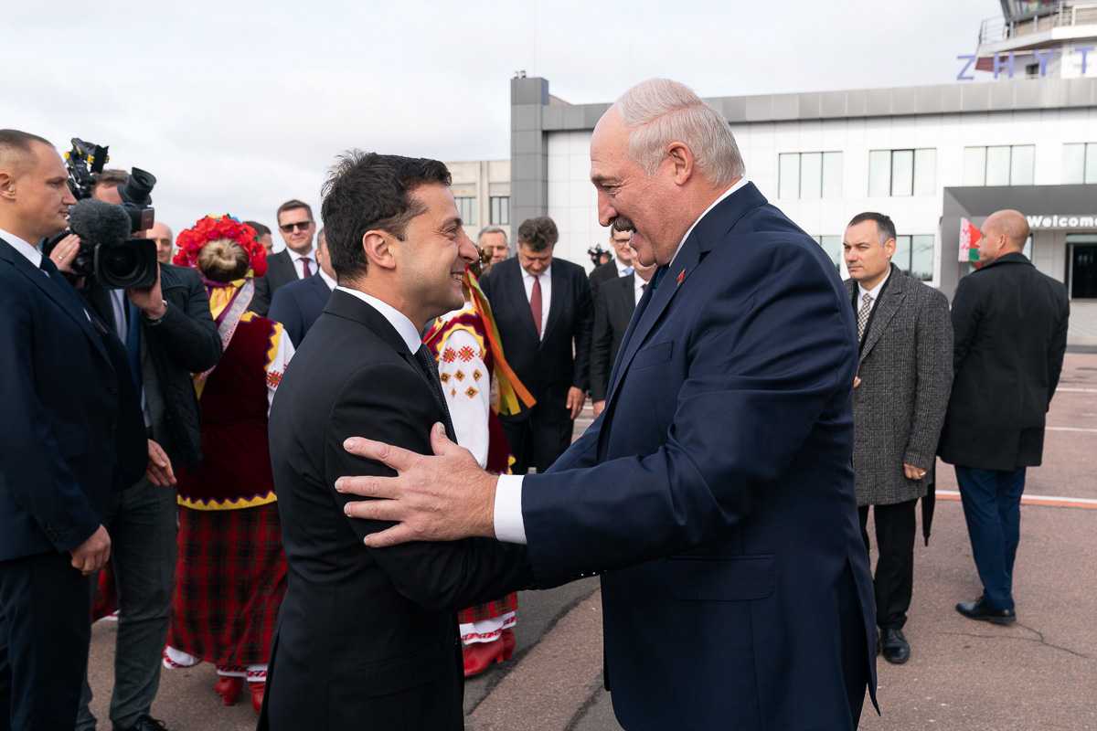 Политический КВН: Зеленский наставляет Лукашенко