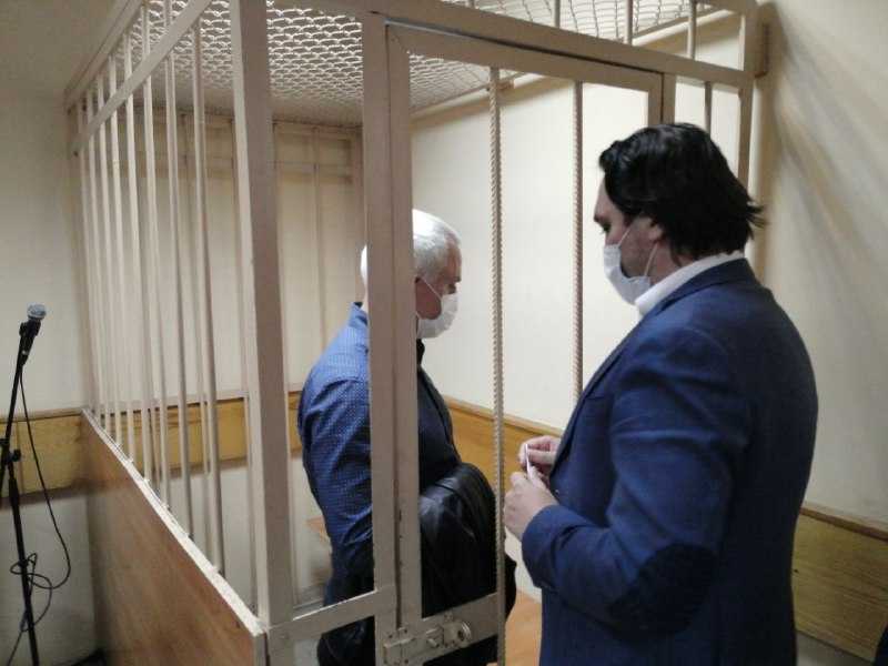 СК РФ ищет подельников депутата Коваля среди приближенных спикера петербургского ЗакСа Макарова