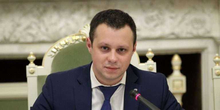 Скандальный Четырбок все не угомонится: ради попадания в парламент в 2021 он продолжает дикую законотворческую деятельно