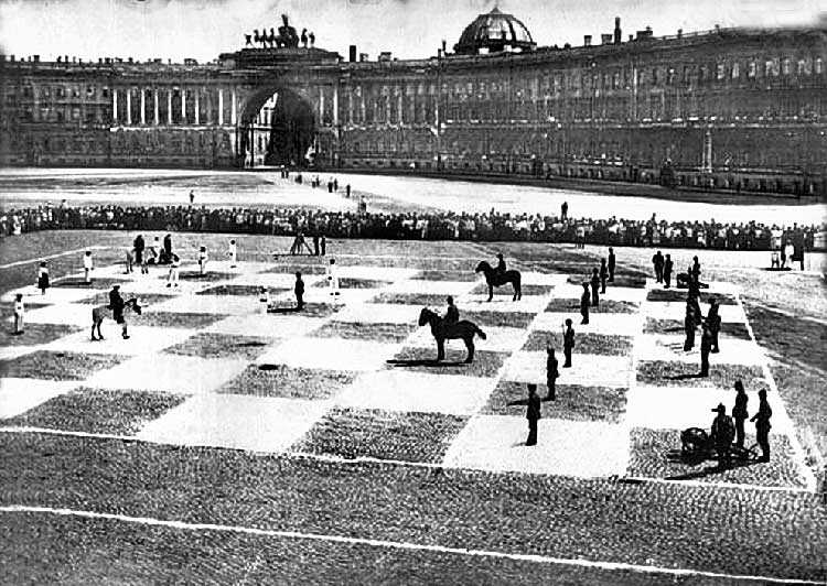 Шахматное сражение на Дворцовой площади