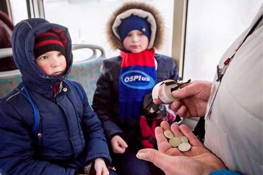 В России приняли закон, который запрещает высадку из транспорта детей-безбилетников