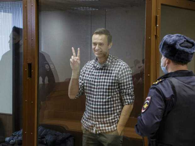 Что получит Навальный за оскорбление ветерана ВОВ?