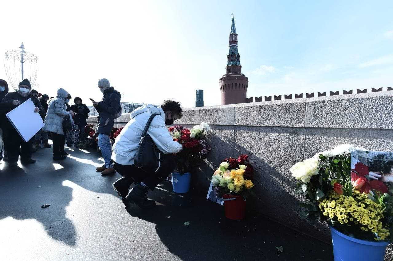 Почему смерть Немцова была выгодна Западу?