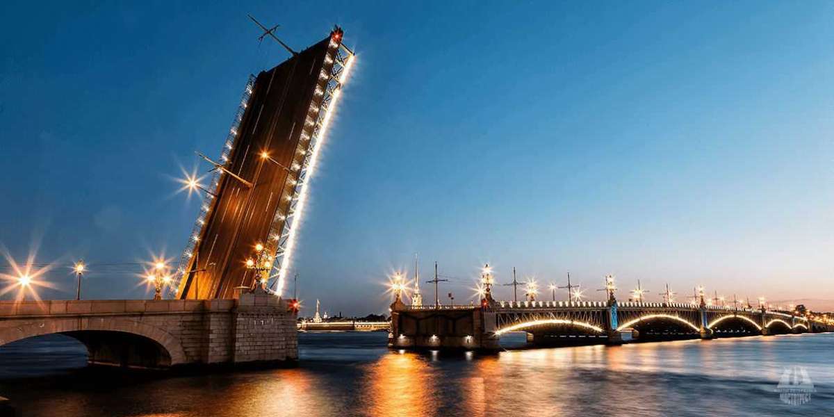 Регулярная разводка мостов в Петербурге начнется в ночь на 10 апреля