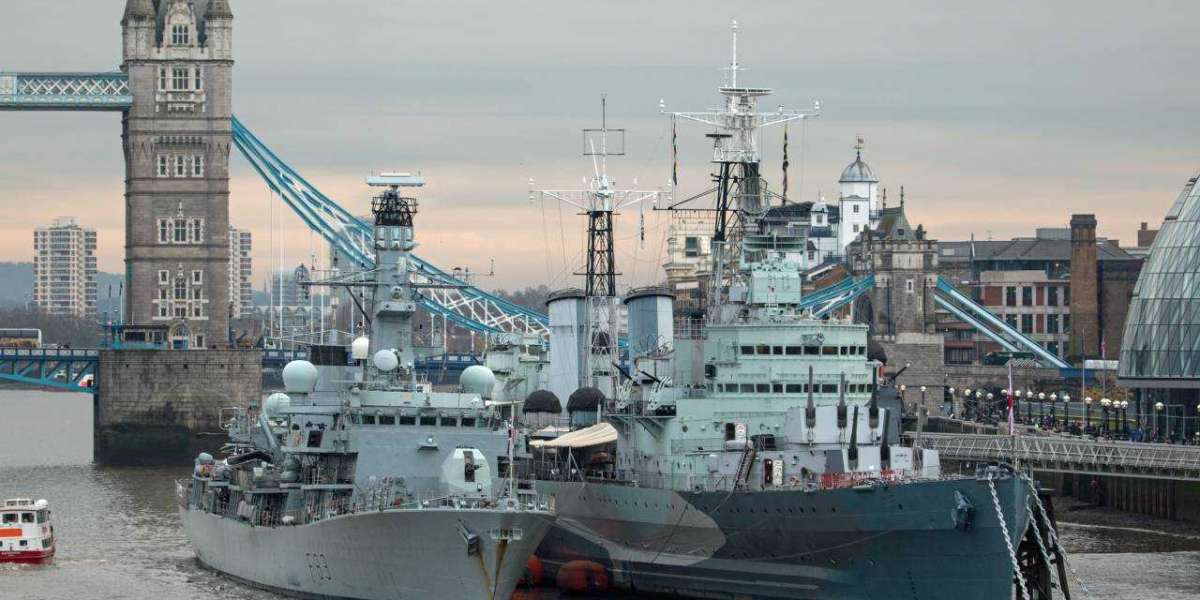 Российские корабли у берегов Британии – «угроза», а британские в Черном море – норма? Британцы явно попутали берега