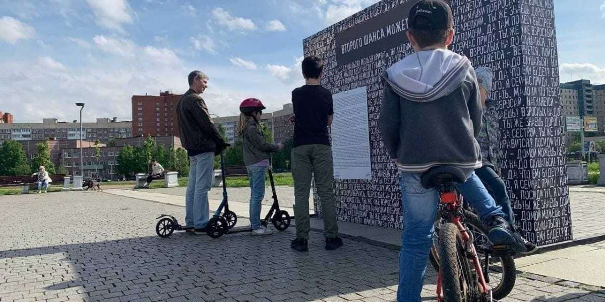 Ко Дню пропавших детей в парке «Озеро Долгое» открылась экспозиция «Пустота внутри»