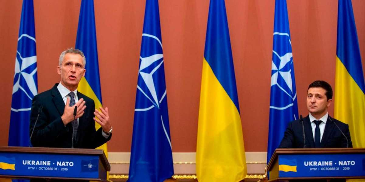 НАТО накаляет обстановку на Украине