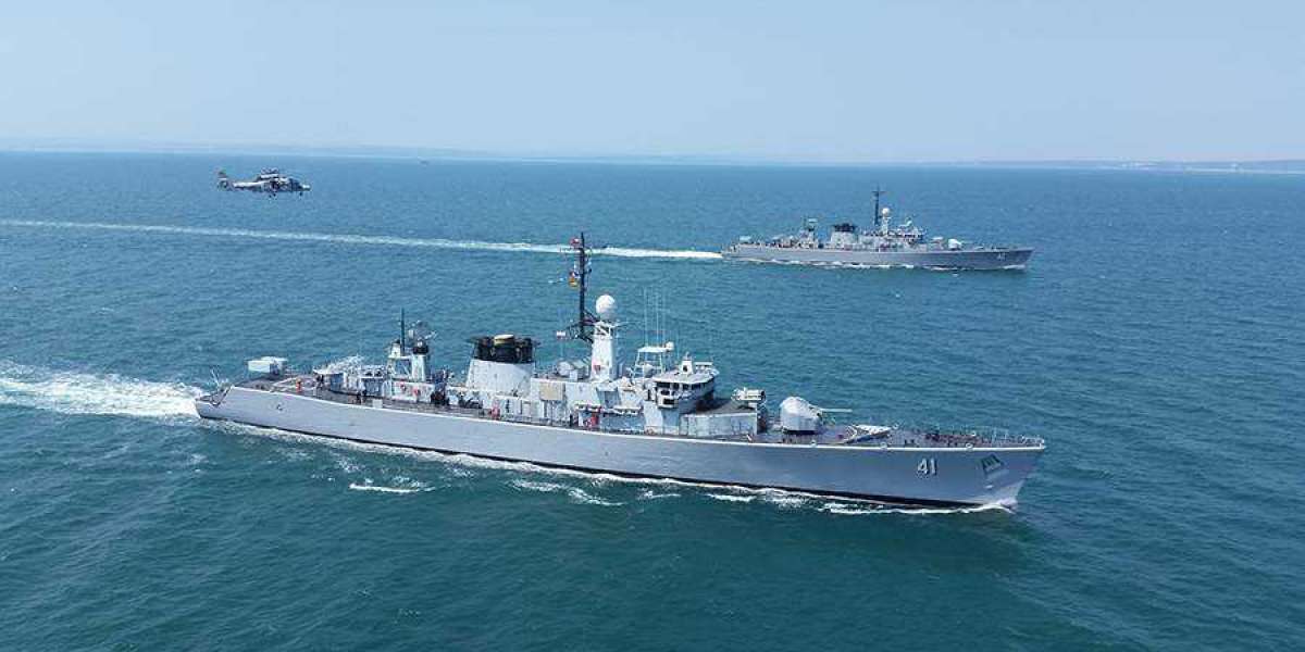 Черноморский флот отреагировал на учения НАТО около акватории российской