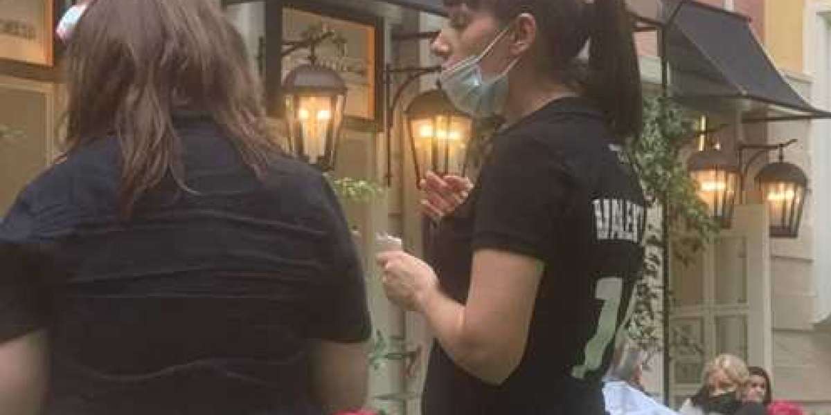 Петербургское кафе «Мезонин» рискует закрыться за нарушение санитарных мер