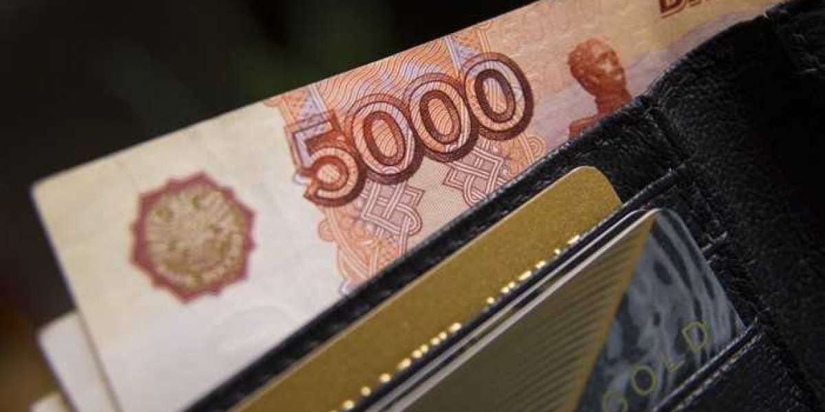 Число россиян с зарплатой 100 тысяч рублей выросло в 1,5 раза