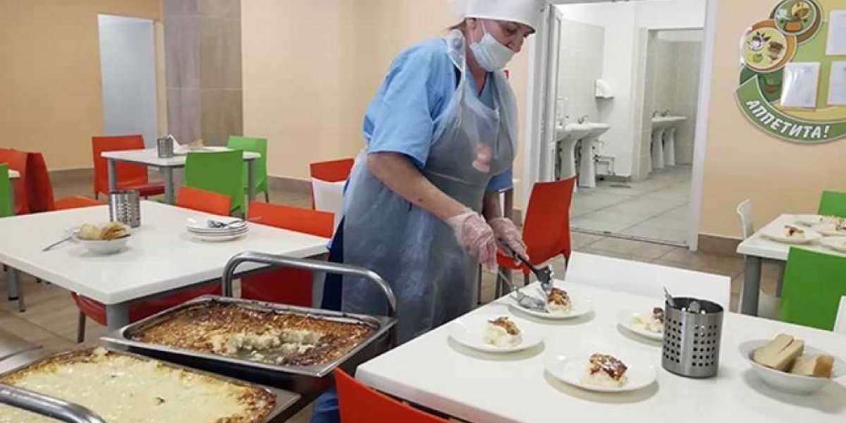Ни себе, ни людям: чем занимаются профессиональные жалобщики на рынке петербургского питания 