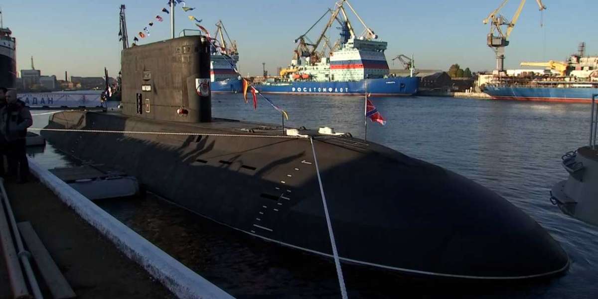 Военно-морской флот России принял в свои ряды новую подлодку «Магадан»