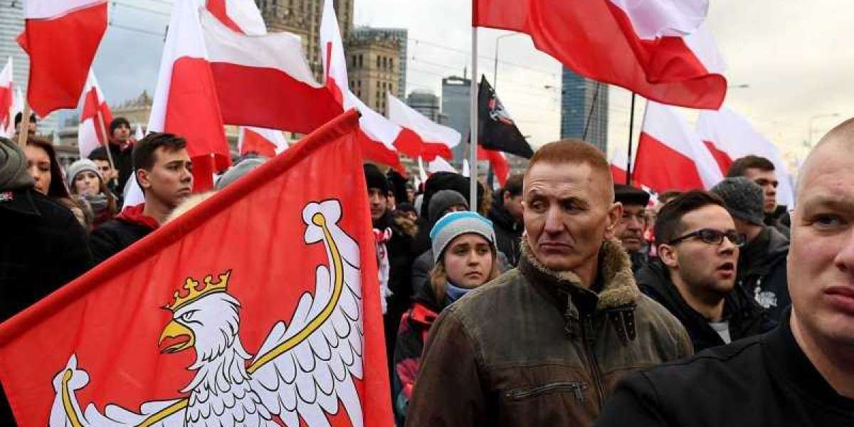 Поляки пытаются задобрить Запад: Качиньский призвал усилить армию из-за «российской угрозы»