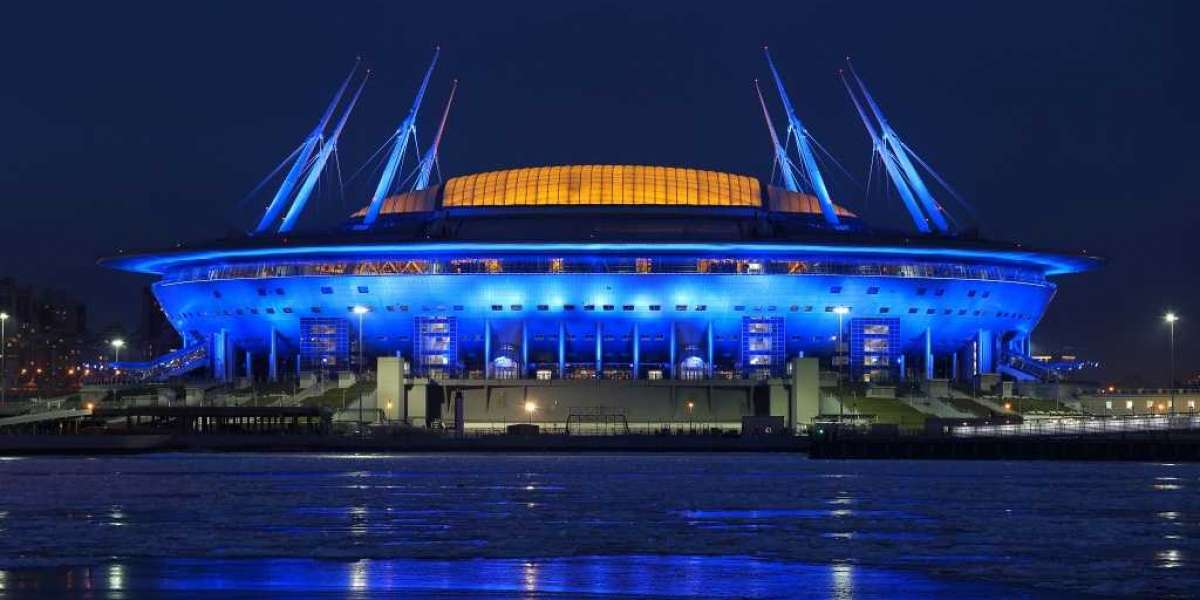 Петербургские стадионы разрешили заполнять болельщиками до 50%
