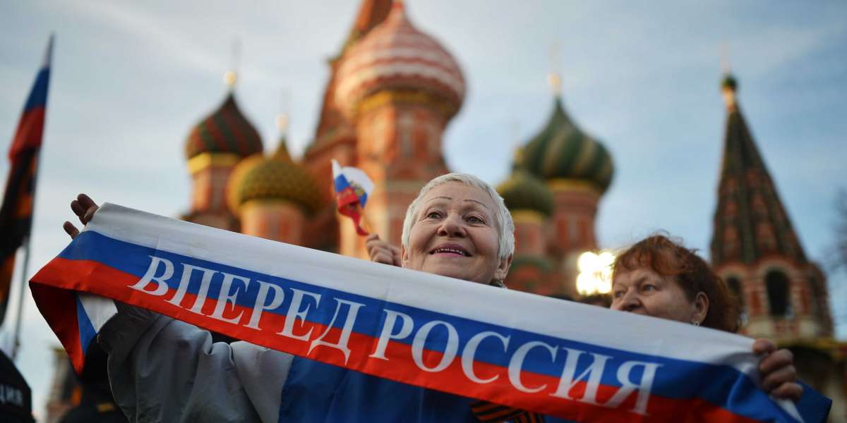 Политолог: США и Европе пора привыкать к сильной России