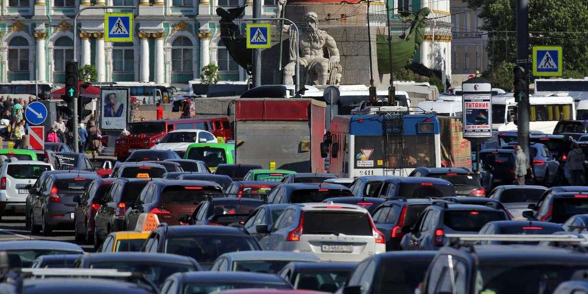 Въезд на машине в центр Петербурга могут сделать платным