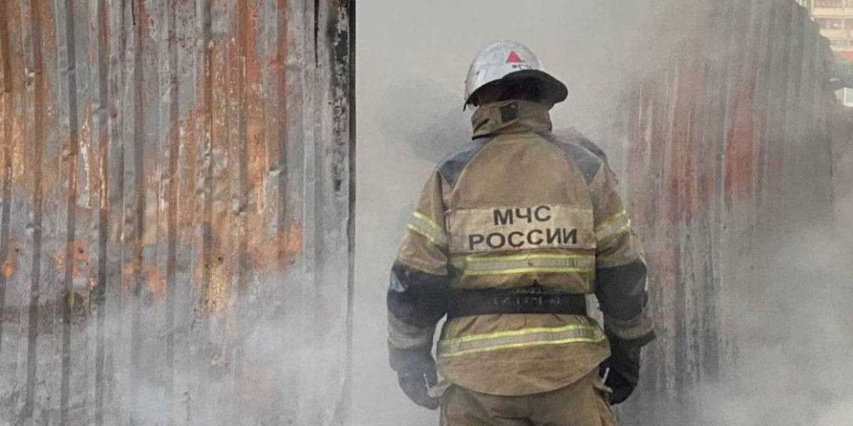 Мужчина погиб при пожаре на Октябрьской набережной