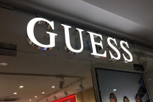 Американский бренд Guess пожертвует 10 миллионов пострадавшим в теракте в «Крокусе»