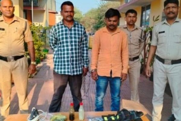 Raipur City Crime : केमिकल के जरिए पैसे को चार गुना करने का झांसा देकर लाखों की ठगी, दो अंतर्राज्यीय आरोपी चढ़े पुलिस के हत्थे…..