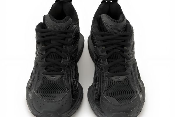 巴黎世家老爹鞋經典推薦：Balenciaga Triple S與Adidas聯名款解析，男女同款潮流必備