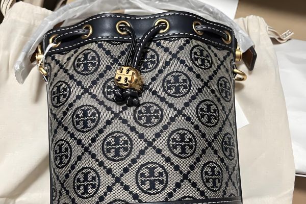 Tory Burch 包推薦｜TB 側背包、手提包與 Miller 經典荔枝紋皮革手提包