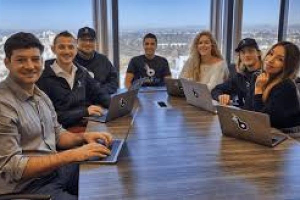 Choosing Between Freelancers and a Mobile App Development Company in Dallas