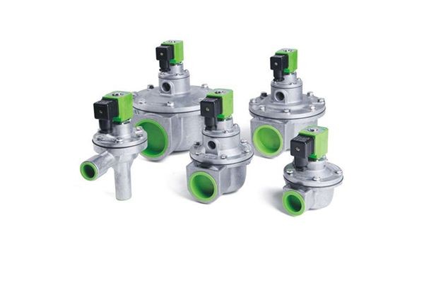 Points that The Fourth Generation Pulse Controller should pay attention to when dealing with dust