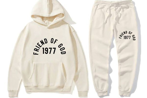 The Essential Hoodie: A Style Essential You Can’t Live Without