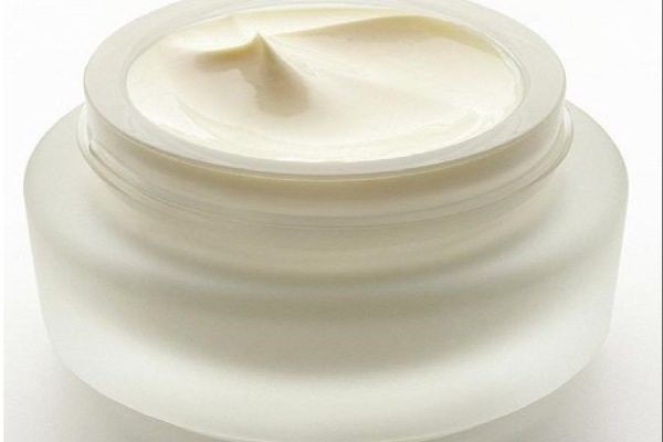 Anti-aging Cream and Lotion Market Advances With Smart Skincare, Technology Integration, and Wearable-connected Solutions