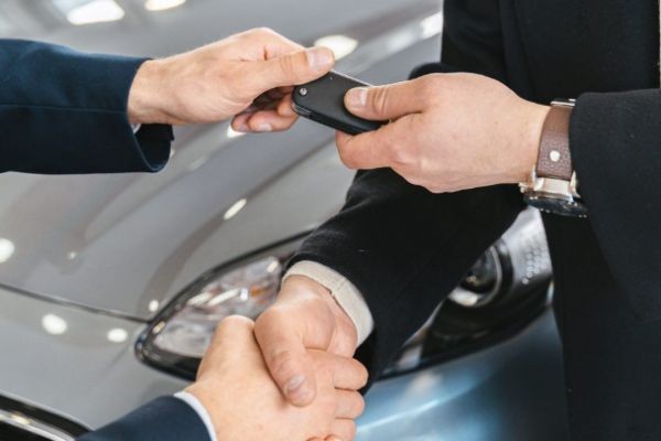 Fixed vs. Variable Rates In Car Loans In Manitoba: What You Should Know