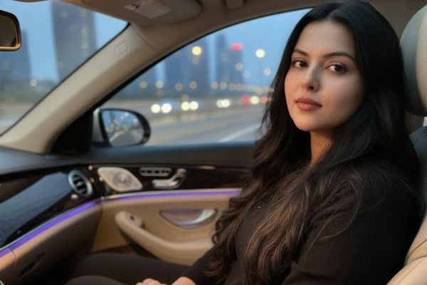 What is the cost of call girls in Noida?