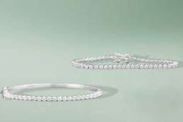 Why Moissanite Bracelets Are the Perfect Everyday Luxury