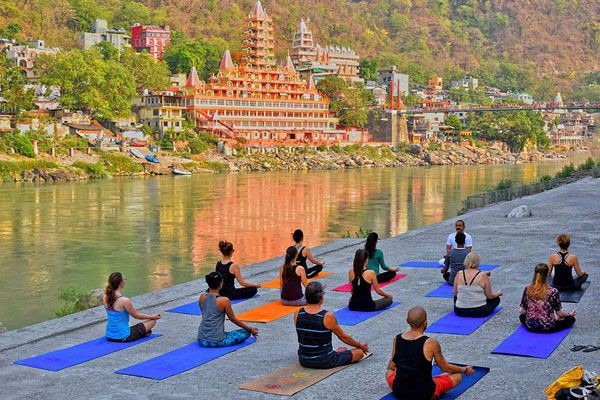 How 300 Hour Yoga Teacher Training in Rishikesh Elevates Your Teaching Career