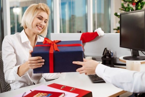 What Corporate Gifts Dubai Brands Use to Build Premium Market Authority in 2026?