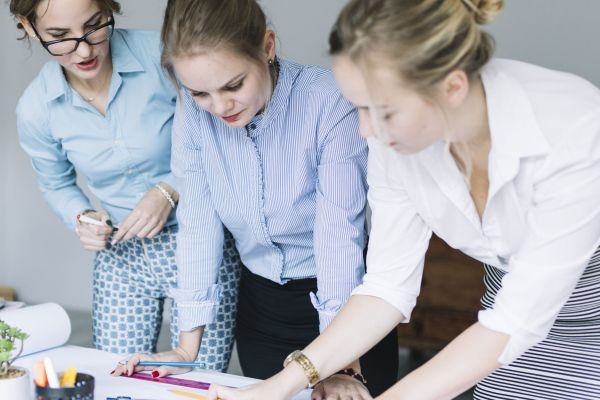 Why Modern Businesses Rely on Project Management Services to Scale with Confidence