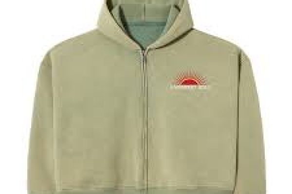 Raspberry Hills Hoodie – Modern Street Style Essential