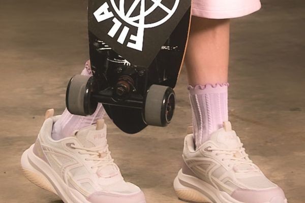 FILA 女慢跑鞋推薦：輕盈舒適打造自信跑步體驗