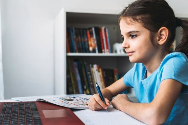 Digital Classrooms Redefine Global Learning Economy 2025-2033