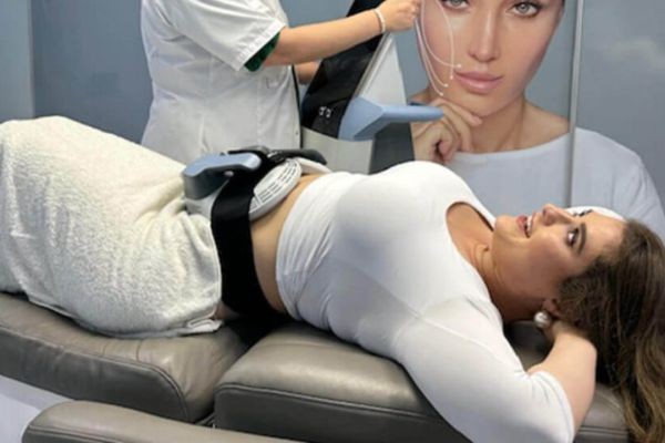 Emsculpt Behandeling: De Beste Manier om Spieren te Versterken en Vet te Verminderen