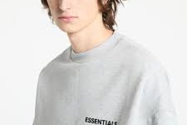 Les hauts Essentials polyvalents pour tous styles