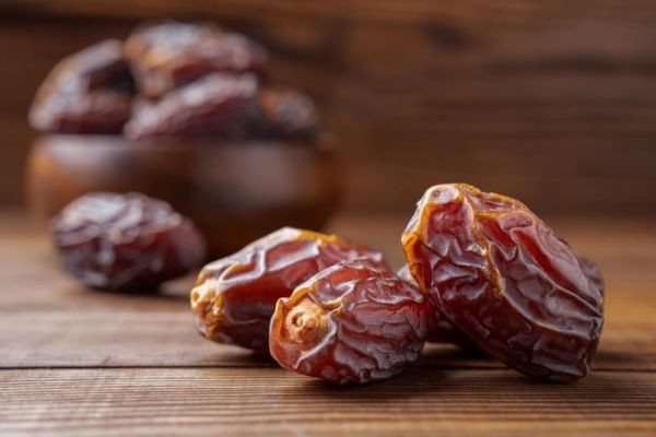 Top 10 Health Benefits of Eating Dates Daily