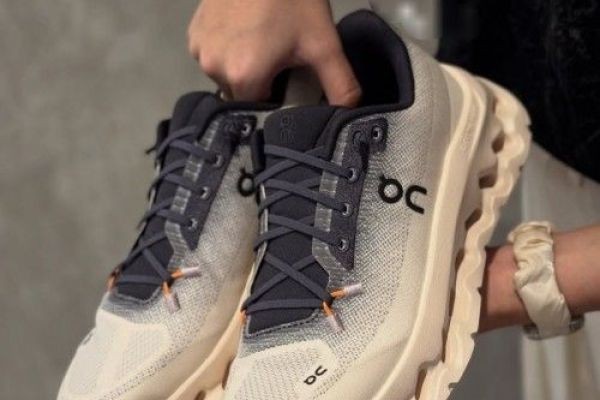 Tenis On Cloud para Citas de Tinder