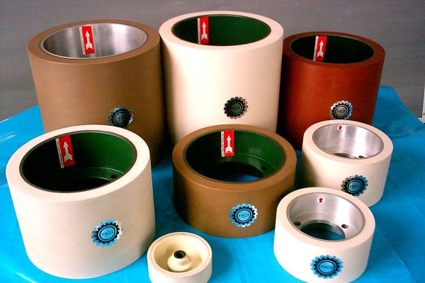 High-Performance Rice Huller Rubber Rolls for Efficient Paddy Dehusking – Hindustan Group