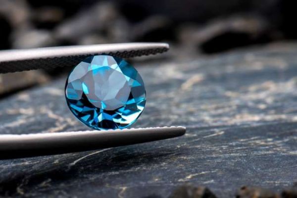 Complete Guide to Finding a Reliable Blue Lab Grown Diamonds Supplier