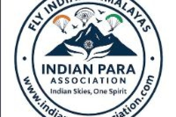 PARAGLIDING IN MANALI