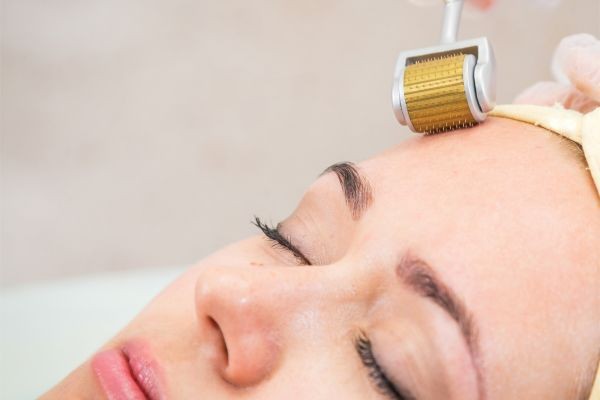 Youthful Skin in Islamabad: Derma Roller Anti-Aging Benefits