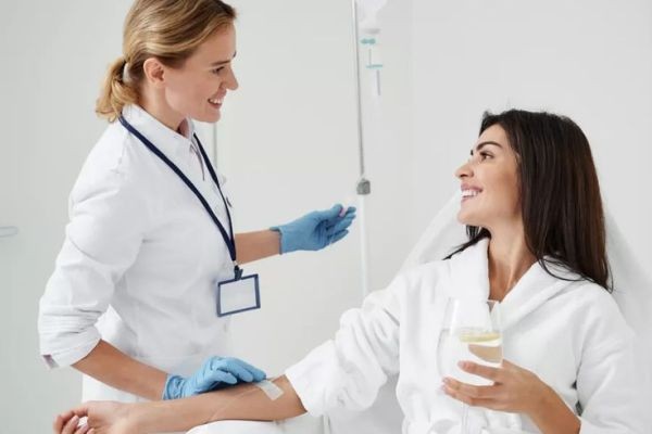 IV Drip in Dubai: The Clinical Standard for Workplace Productivity