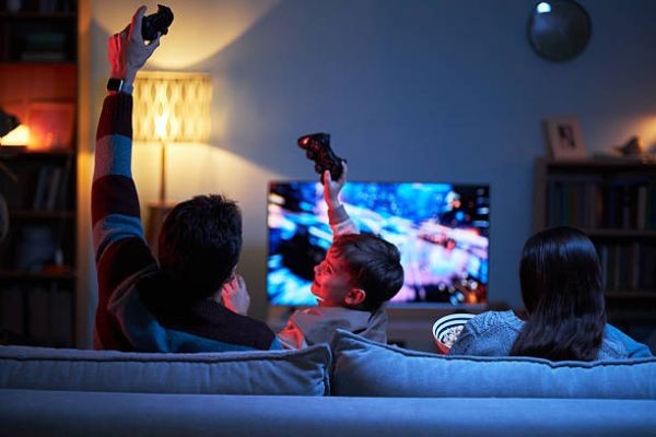 Gaming Beyond Home: How Travelers Stay Connected Through Online Play