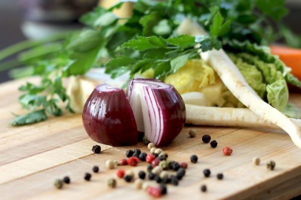 The Role of Food Distributors in Supporting New Menu Launches